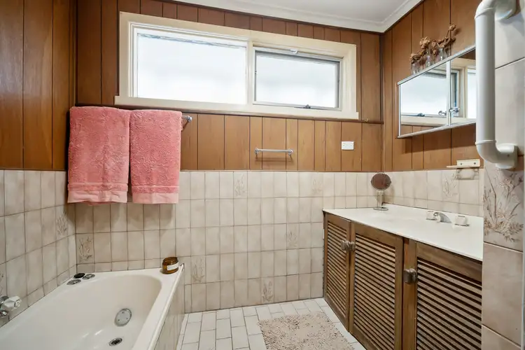 Fifth view of Homely house listing, 5 Valley Road, Frankston VIC 3199