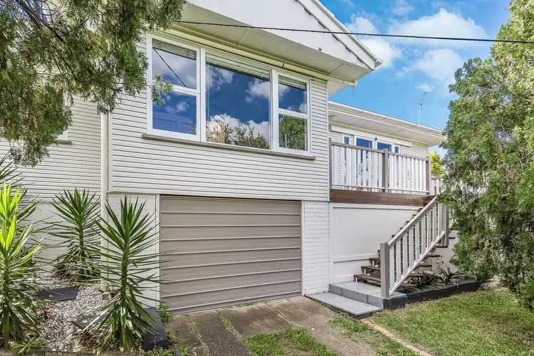 11 Quill Street, Stafford Heights QLD 4053