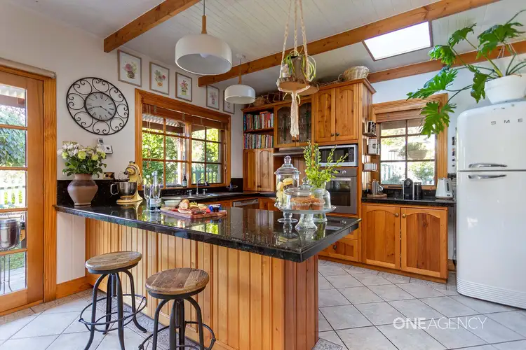 Fifth view of Homely house listing, 4 Algona Avenue, Round Hill TAS 7320
