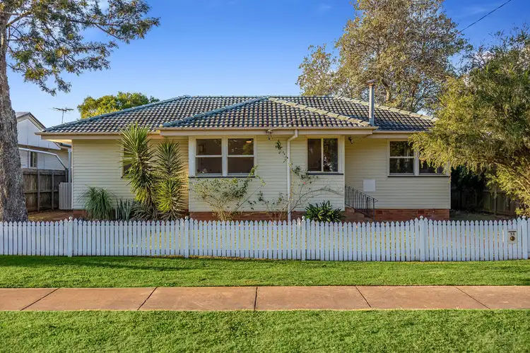 14 Gleeson Crescent, Harlaxton QLD 4350