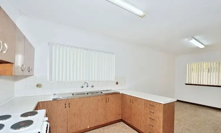 Sixth view of Homely house listing, 10 Farrington Street, Warnbro WA 6169