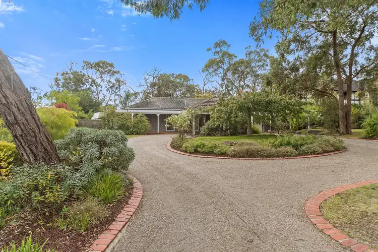 107 Mountain View Road, Mount Eliza VIC 3930