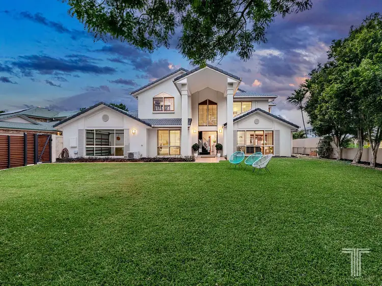 9 Troon Place, Carindale QLD 4152