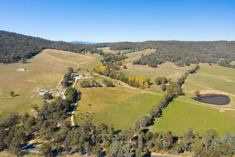 1586 Beechworth-Wodonga Road, Wooragee VIC 3747