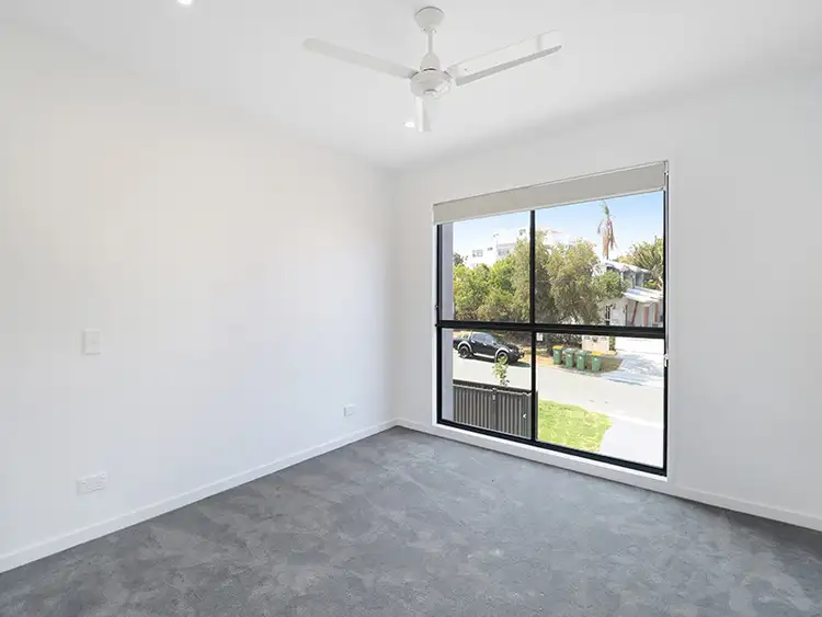 Sixth view of Homely villa listing, 2/83 Falconer Street, Southport QLD 4215