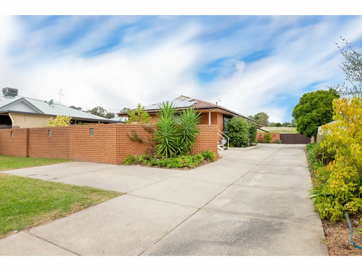 Main view of Homely unit listing, 1/957 Padman Drive, West Albury NSW 2640