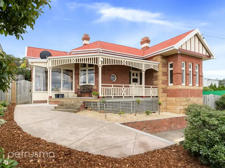 174 East Derwent Highway, Lindisfarne TAS 7015