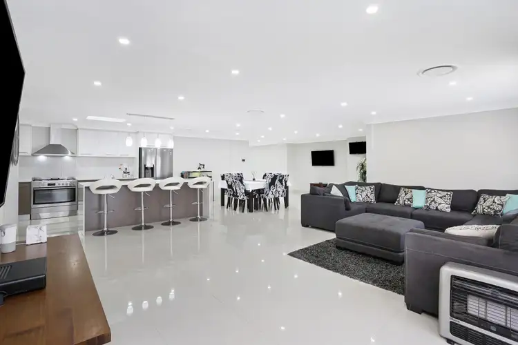 67 Burnett Avenue, Mount Annan NSW 2567