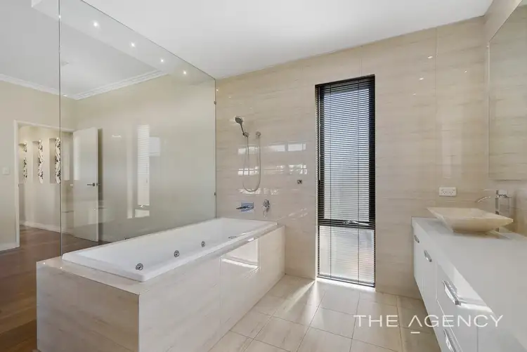 Seventh view of Homely house listing, 2 Harvest Lakes Boulevard, Atwell WA 6164