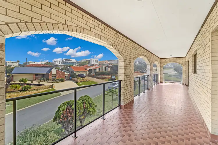 Fifth view of Homely house listing, 2 Charsley Crescent, Marmion WA 6020