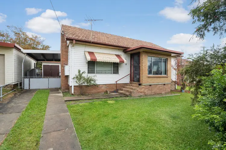13 Derna Road, Shortland NSW 2307