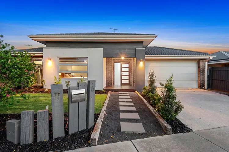 6 Harvey Avenue