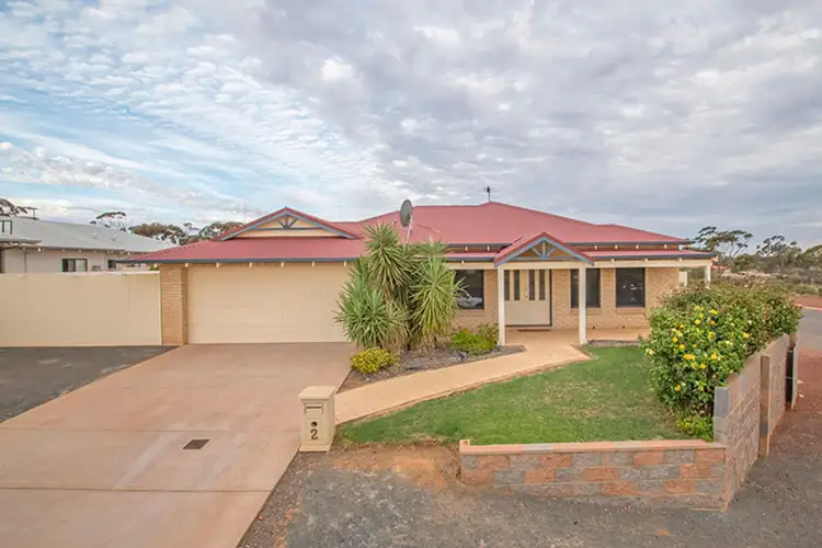 2 Tumbarri Way, Hannans WA 6430