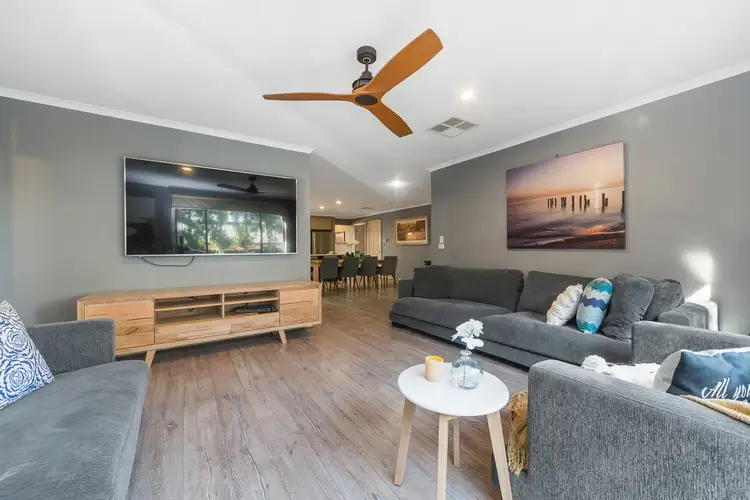 Second view of Homely house listing, 20 Emerald Rise, Skye VIC 3977
