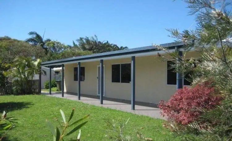 10 McKenzie Street, Burnett Heads QLD 4670