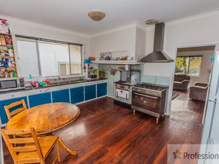11 Clarke Street, Manjimup WA 6258