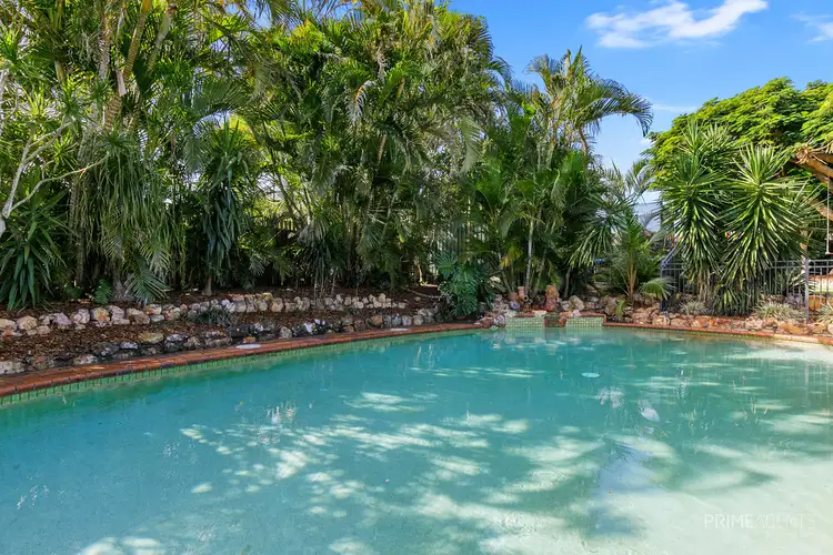 12 Michelle Drive, Point Vernon QLD 4655