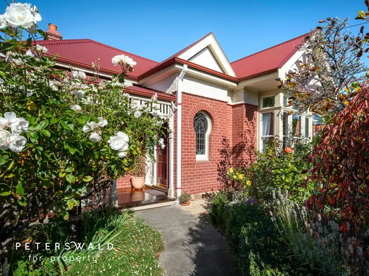 17 Boa Vista Road, New Town TAS 7008