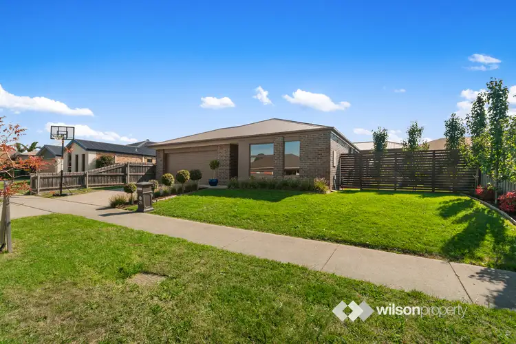 Second view of Homely house listing, 21 Huntingfield Close, Traralgon VIC 3844