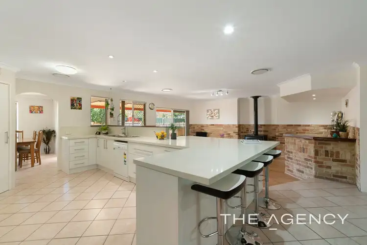 48 Markham Way, Swan View WA 6056