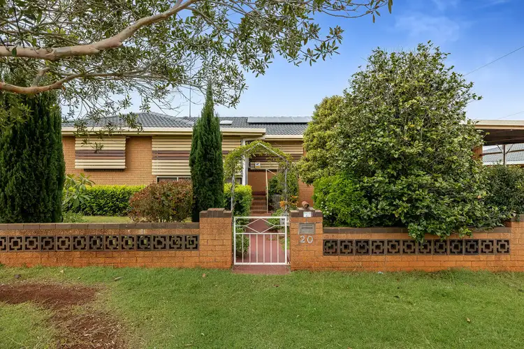 20 Sampson Street, Wilsonton QLD 4350