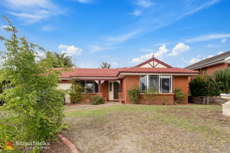32 Simkin Crescent, Kooringal NSW 2650