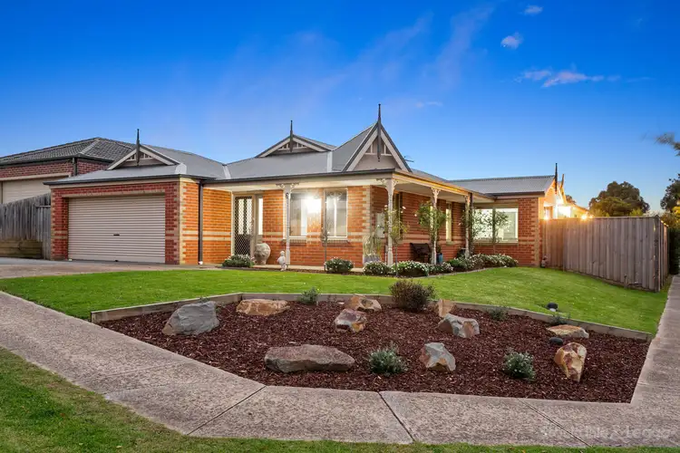 6 Aqueduct Road, Langwarrin VIC 3910