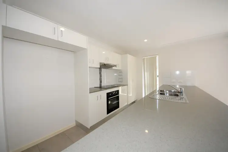 Fifth view of Homely house listing, 10 Kent Court, Gracemere QLD 4702
