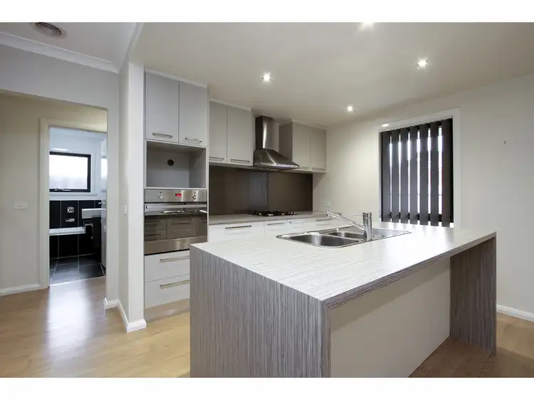 Second view of Homely house listing, 2 Melanie Court, Sale VIC 3850