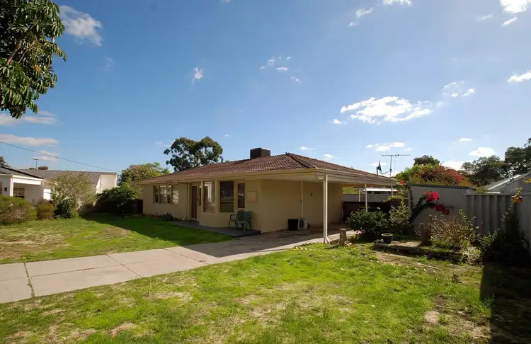 5 Cromer Place, Lynwood WA 6147