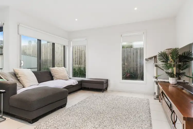 Fifth view of Homely townhouse listing, 2 Jumbuck Circuit, Carrum Downs VIC 3201