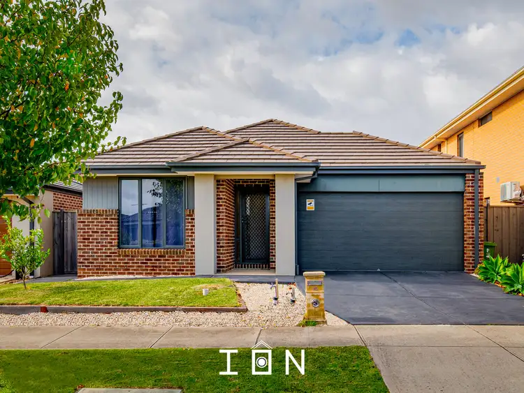 35 Elmsford Crescent, Cranbourne West VIC 3977