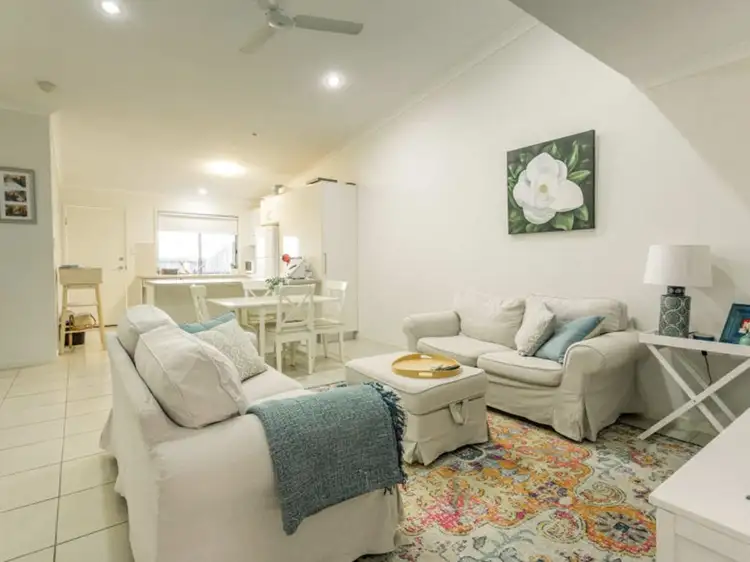 Fourth view of Homely unit listing, 17/8 Hillcrest Street, Emerald QLD 4720