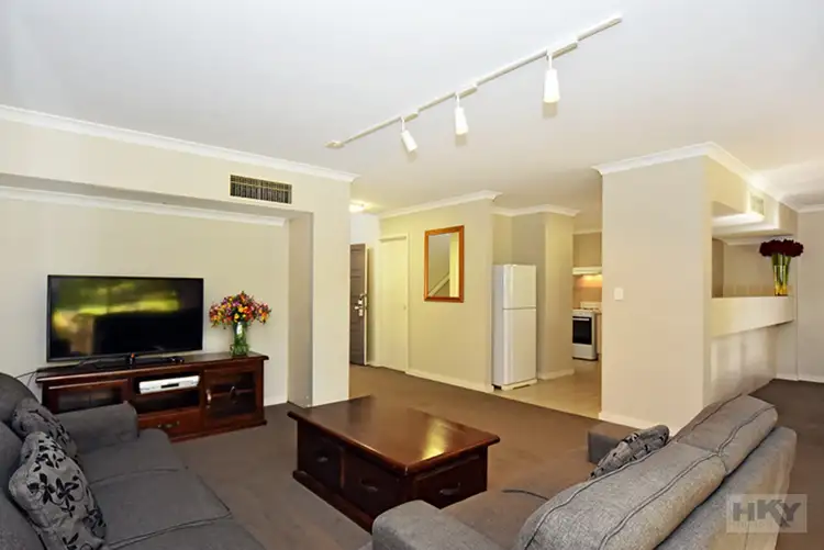 Main view of Homely unit listing, 23/6 Verdelho Drive, The Vines WA 6069