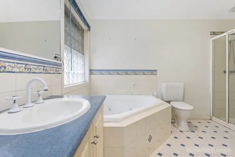 Sixth view of Homely house listing, 17 Huntingtower Crescent, Langwarrin VIC 3910