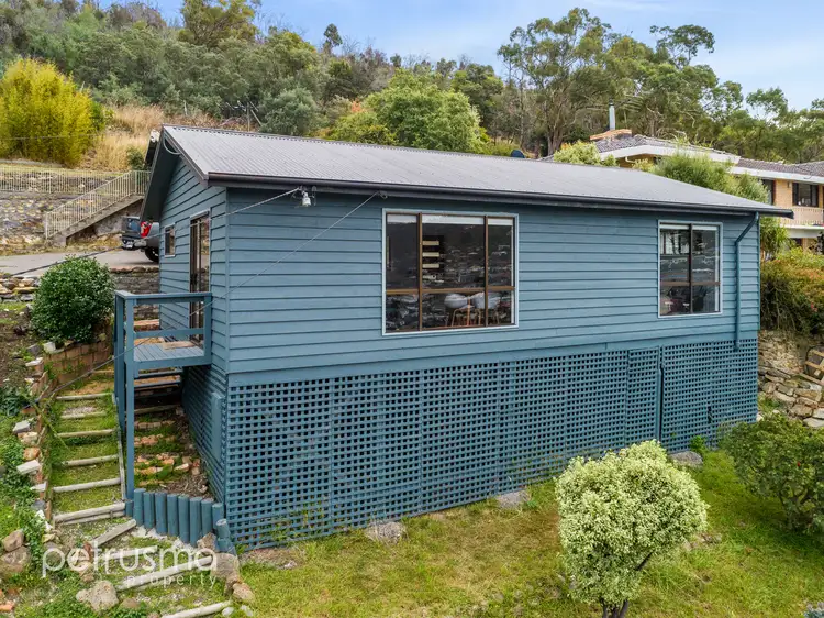 29 Tianna Road, Lindisfarne TAS 7015