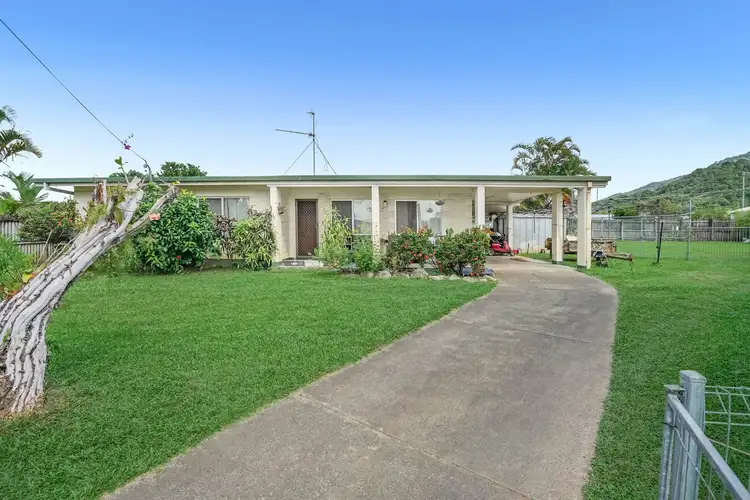 9 Beth Close, Woree QLD 4868