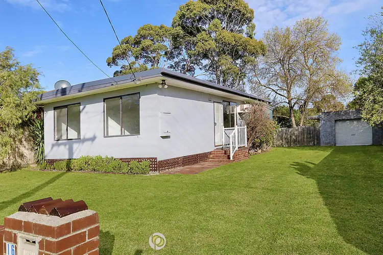 16 Wattle Road, Mccrae VIC 3938