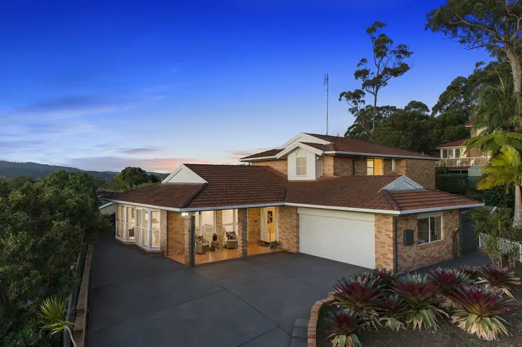 27 White Cedar Close, Green Point NSW 2251