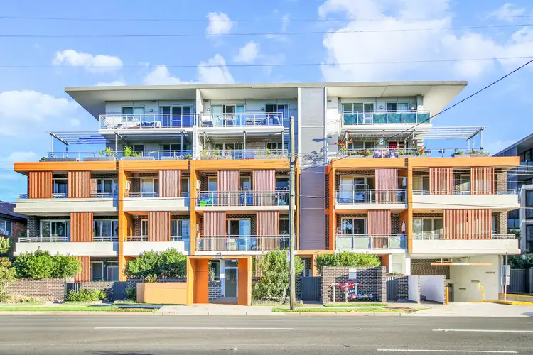 Main view of Homely apartment listing, 5/42-44 Hoxton park Road, Liverpool NSW 2170