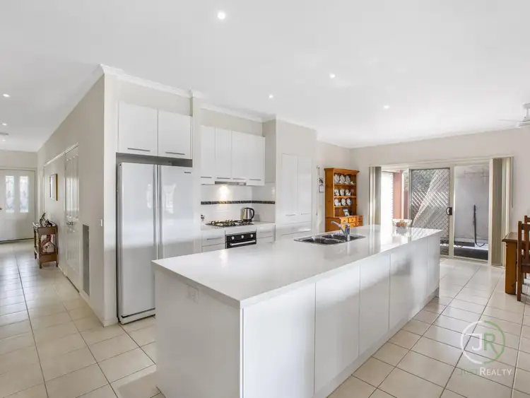 Second view of Homely house listing, 8 Lochgreen View, Cranbourne VIC 3977