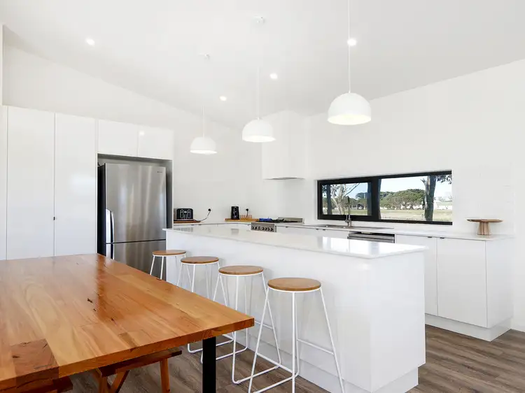 1 Davies Street, Seaspray VIC 3851