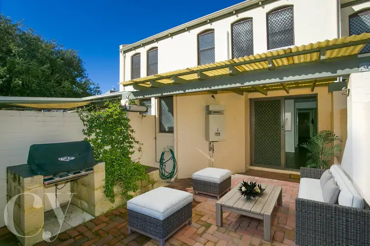 2/8 Suffolk Street, Fremantle WA 6160