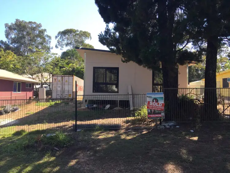 9 Marana Street, Coochiemudlo Island QLD 4184