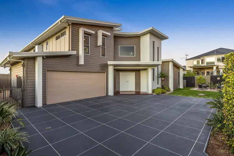Third view of Homely house listing, 8 Fadden Crescent, Middle Ridge QLD 4350