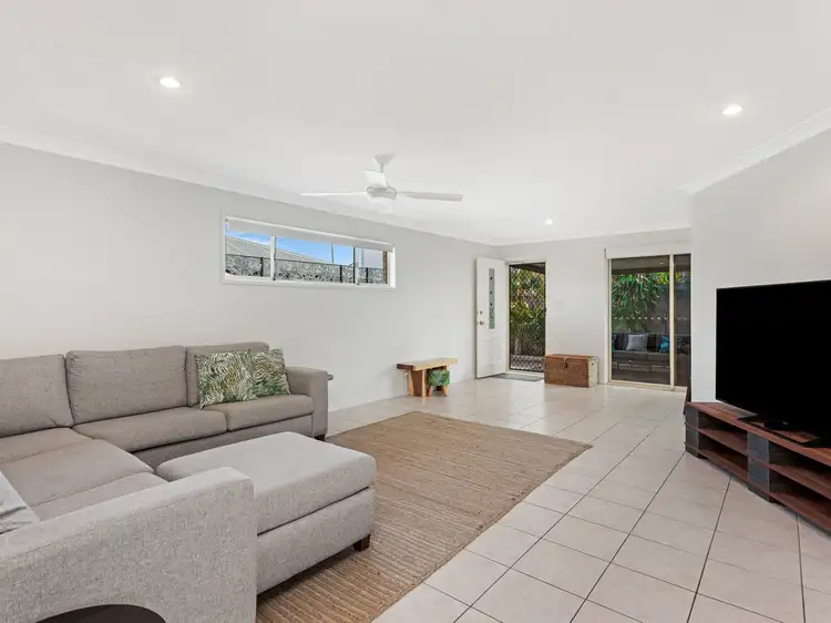 2/3 Adams Avenue, Miami QLD 4220