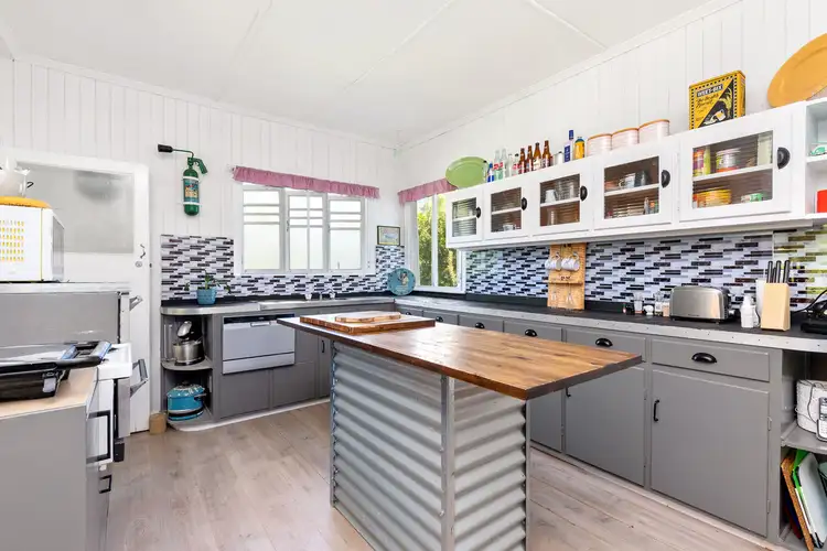 101 Banana Street, Granville QLD 4650