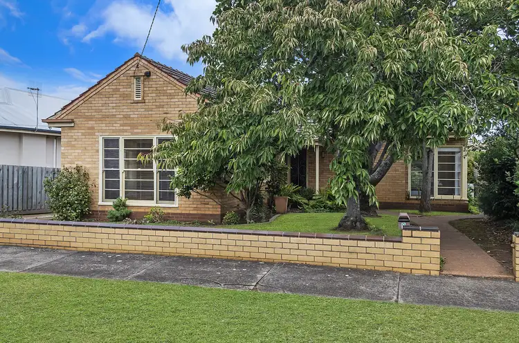 9 Birdwood Avenue, Warrnambool VIC 3280
