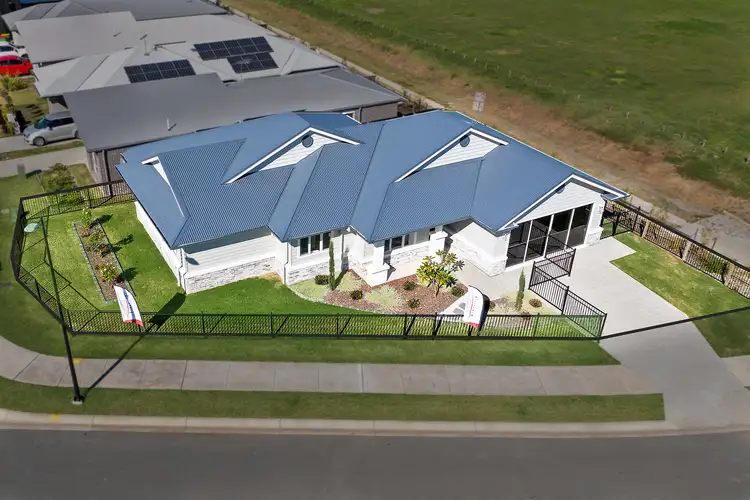 4 Jim Davidson Boulevard, Belivah QLD 4207