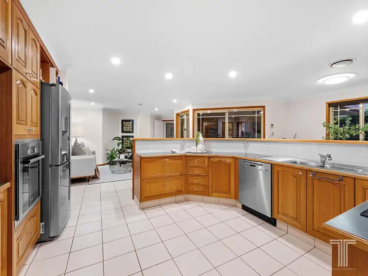 Fifth view of Homely house listing, 18 Delaney Circuit, Carindale QLD 4152